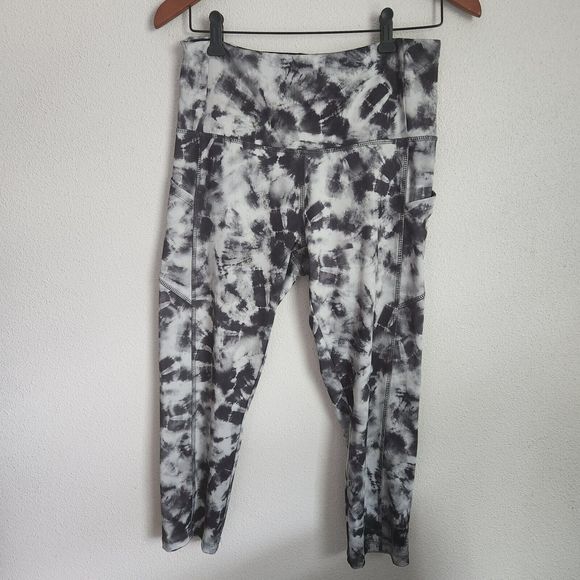 Vogo Athletica Capri Leggings Tie Die Yoga Running Athletic Pants‎ Women's Large - Picture 1 of 5